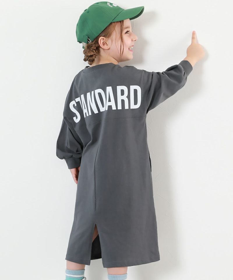 37%OFF】綿100% STANDARD バックロゴプリント 長袖ワンピース 37%OFF】綿100% STANDARD バックロゴプリント 長袖ワンピース